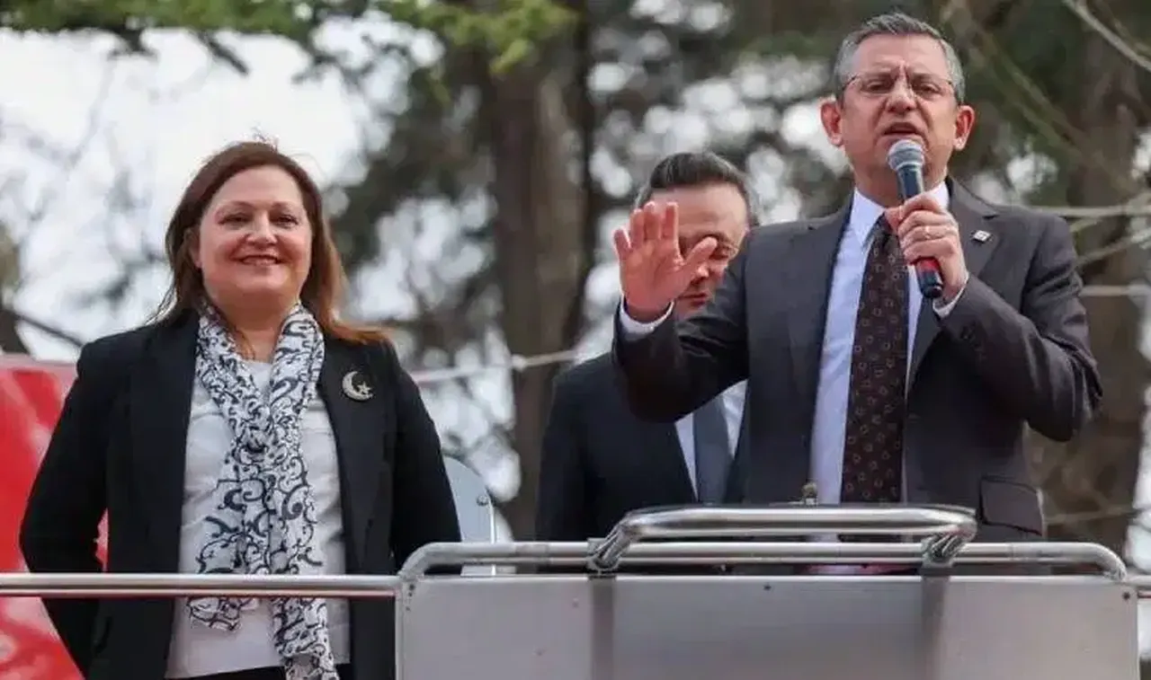Burcu Köksal tartışmaları yeniden alevlendi! AK Parti'ye geçiyor iddiası gündem oldu