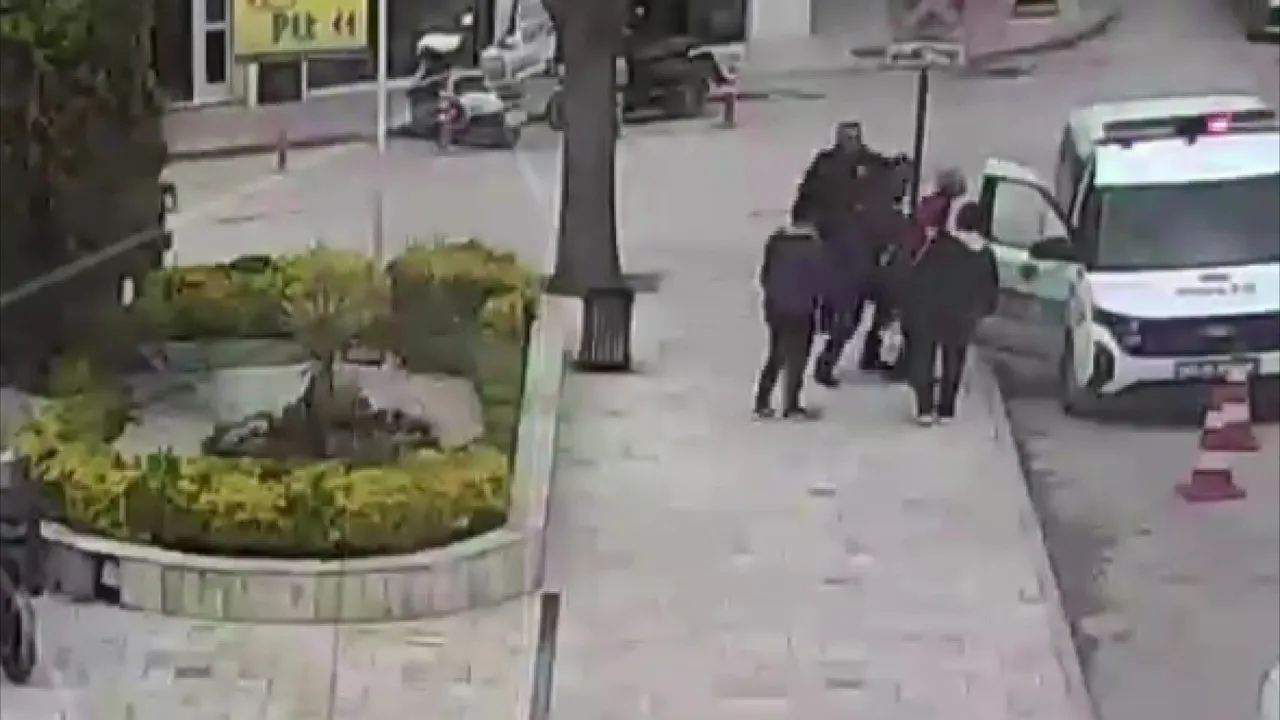 Canını kurtarmak için aracını polis otosunun önüne kırdı! Saniyelerle hayatta kaldı