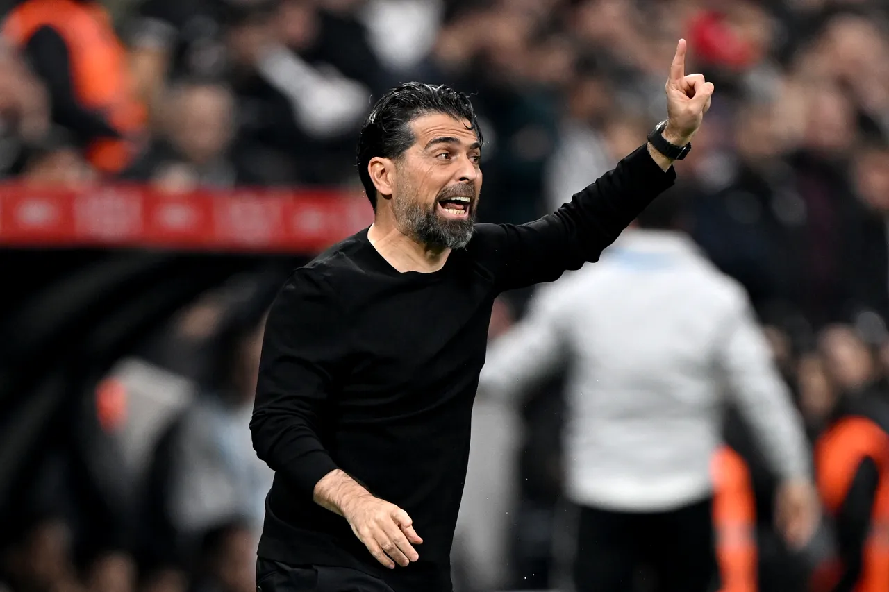 İlhan Palut, 3 ayda Konyaspor'un başında çıktığı 15 maçta 9 galibiyet, 3 beraberlik ve 3 yenilgi aldı.