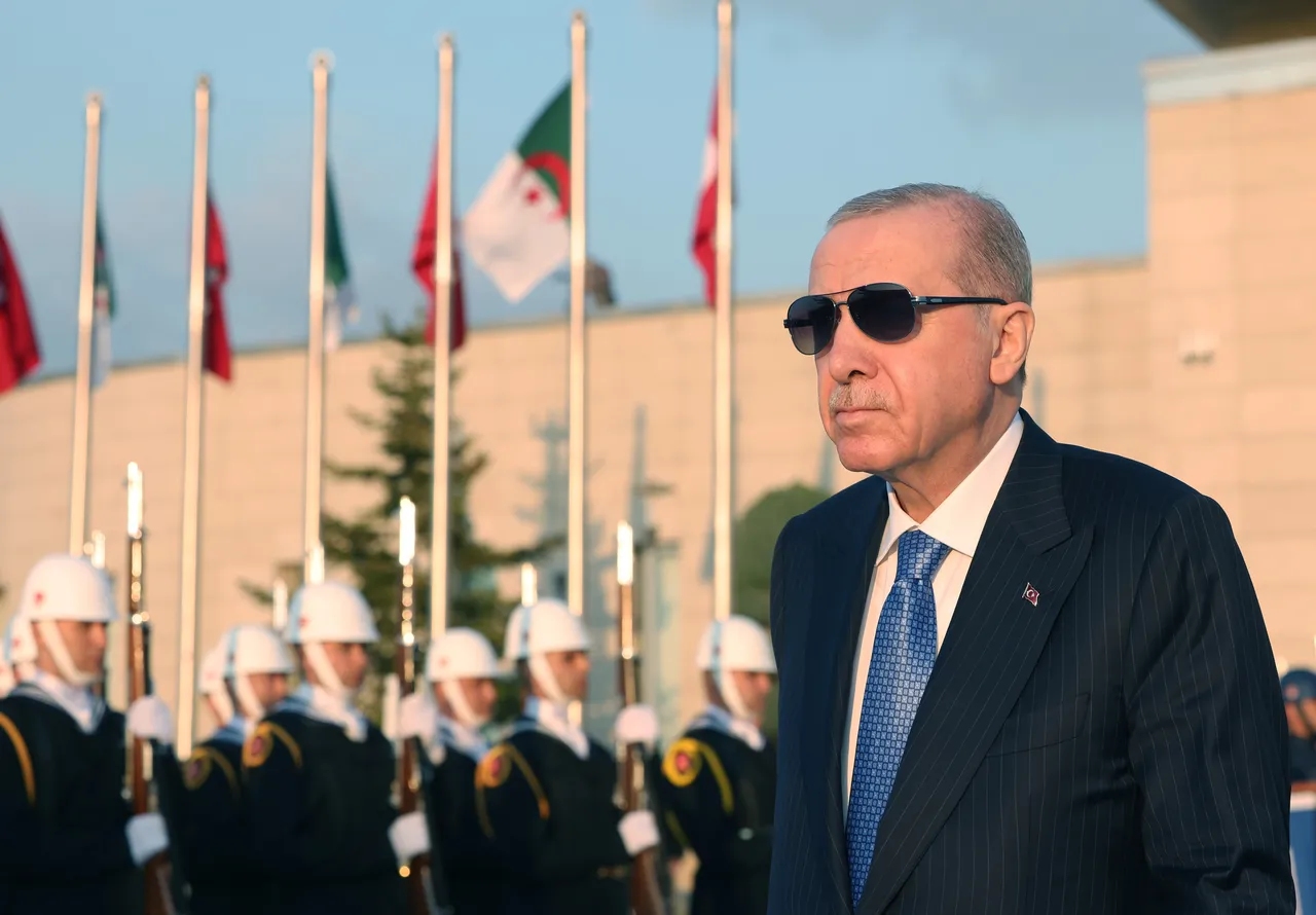 Erdoğan, Cezayir Cumhurbaşkanı Tebbun'u resmi törenle karşıladı
