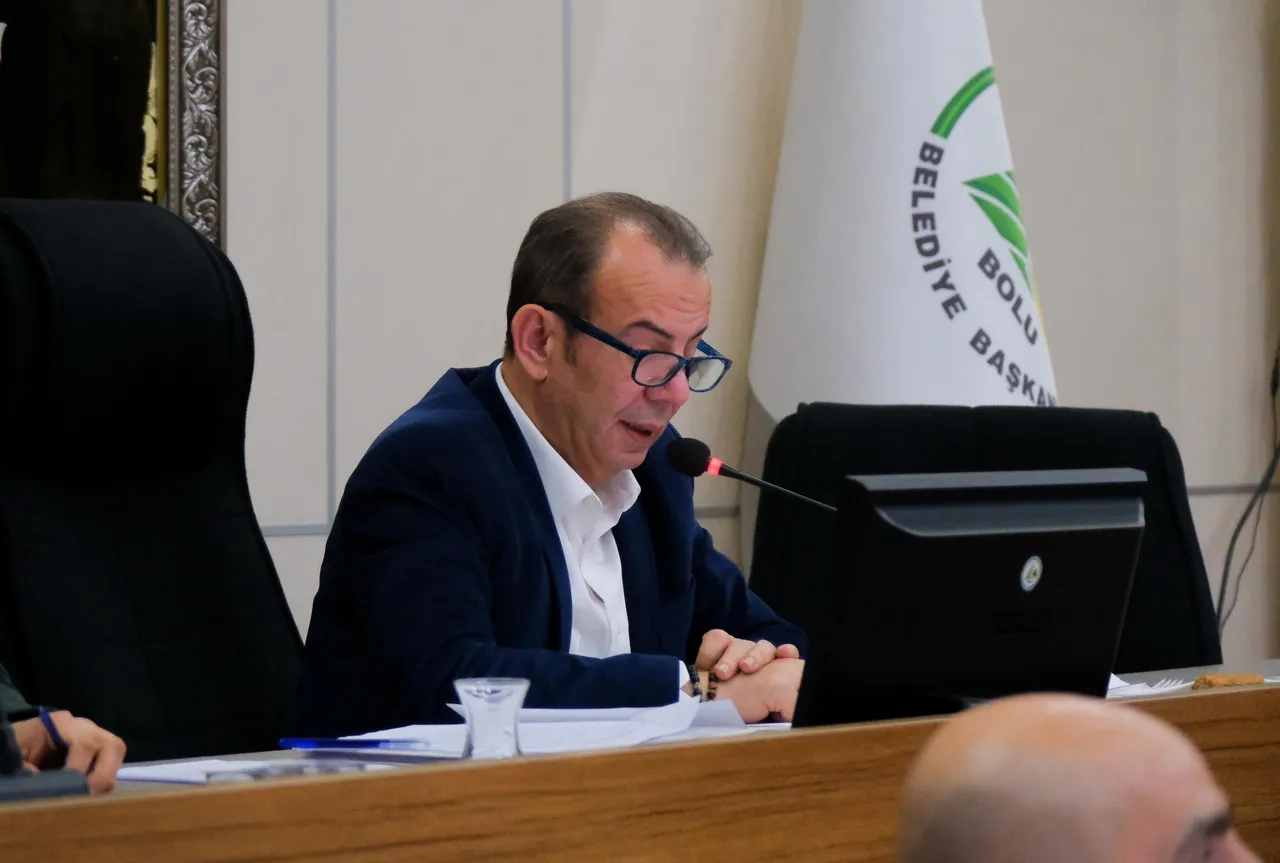 Tanju Özcan