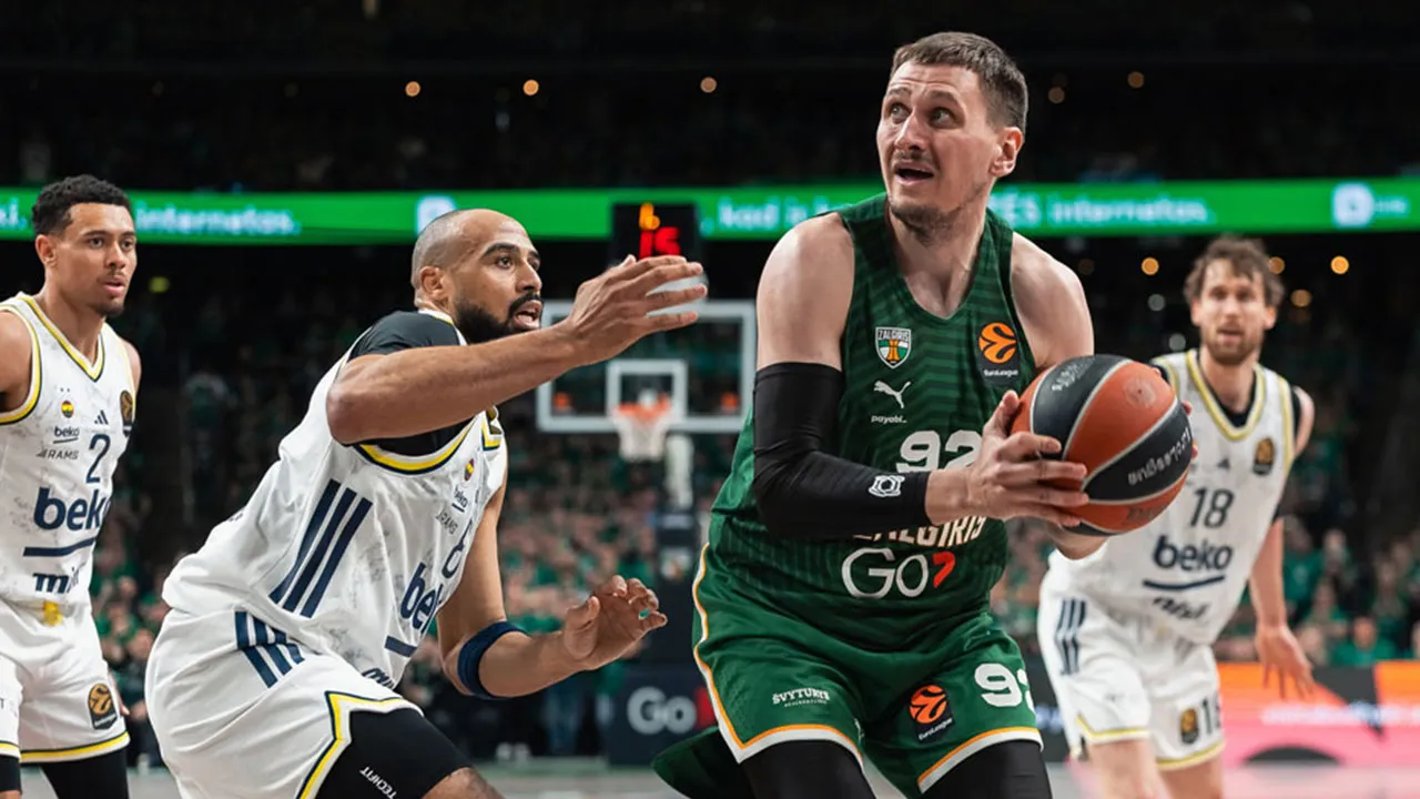 Fenerbahçe Beko, Litvanya'da Final Four'u erteledi