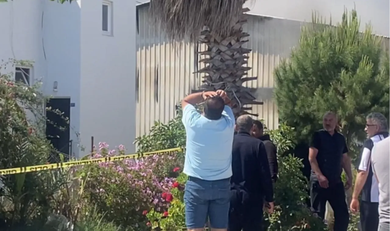 Geri dönüşüm tesisinde büyük yangın! Tüm emeklerinin kül olmasını ağlayarak izledi