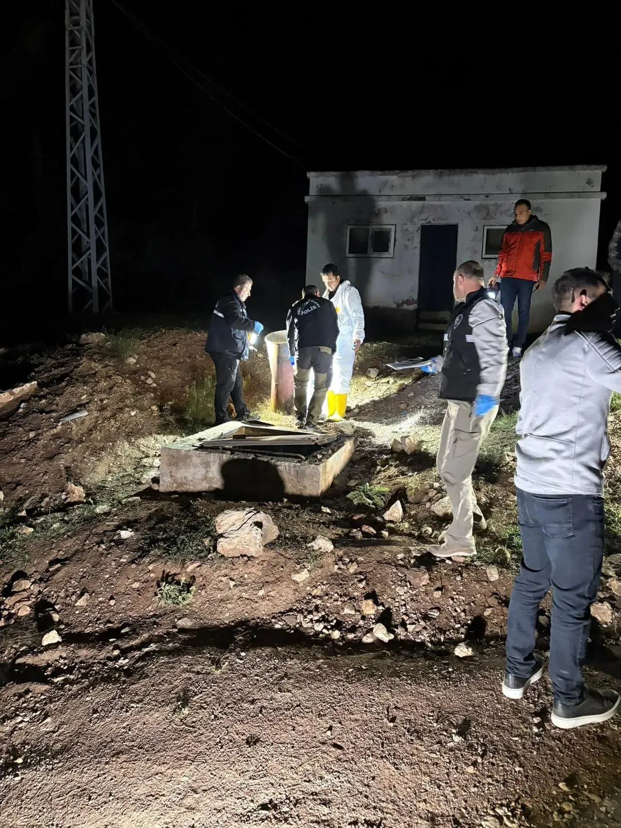 Gömüp yerini işaretlemişler! Kübra Yapıcı cinayetinde suç aleti silah bulundu