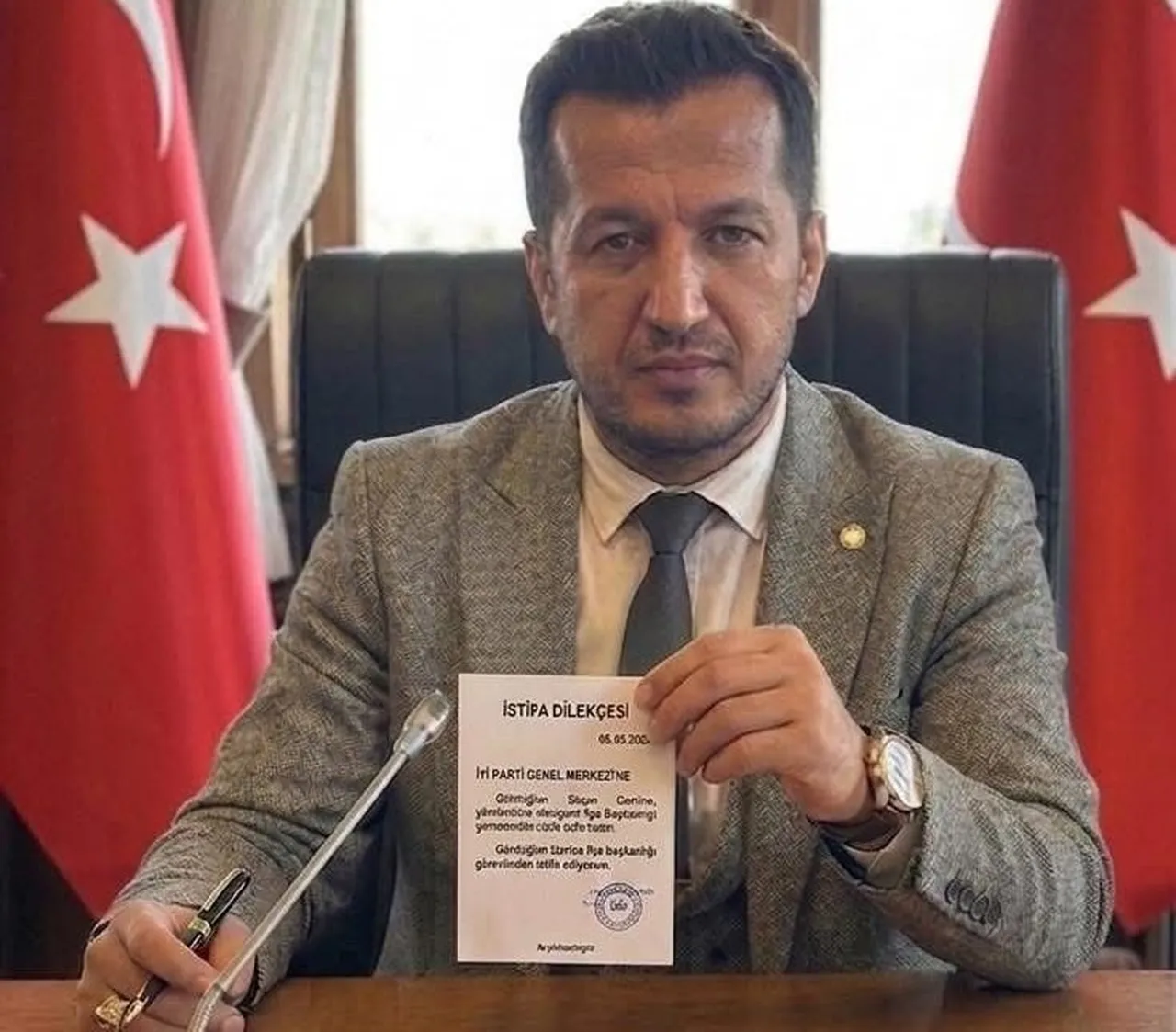 İyi Parti il başkanı istifa etti! Sözleri zehir zemberek