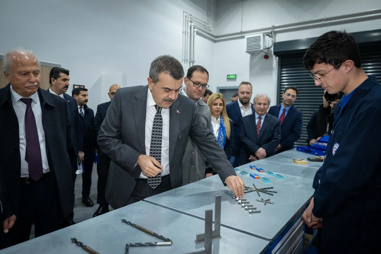 'Mesleki eğitimde OECD standardını yakaladık' diyen Bakan Tekin, sektöre seslendi: Devlet versin peki ya siz?