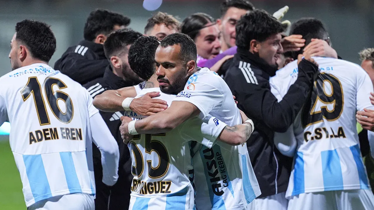 Erzurumspor FK, Süper Lig'e yükselerek 5 yıllık hasrete son verdi.