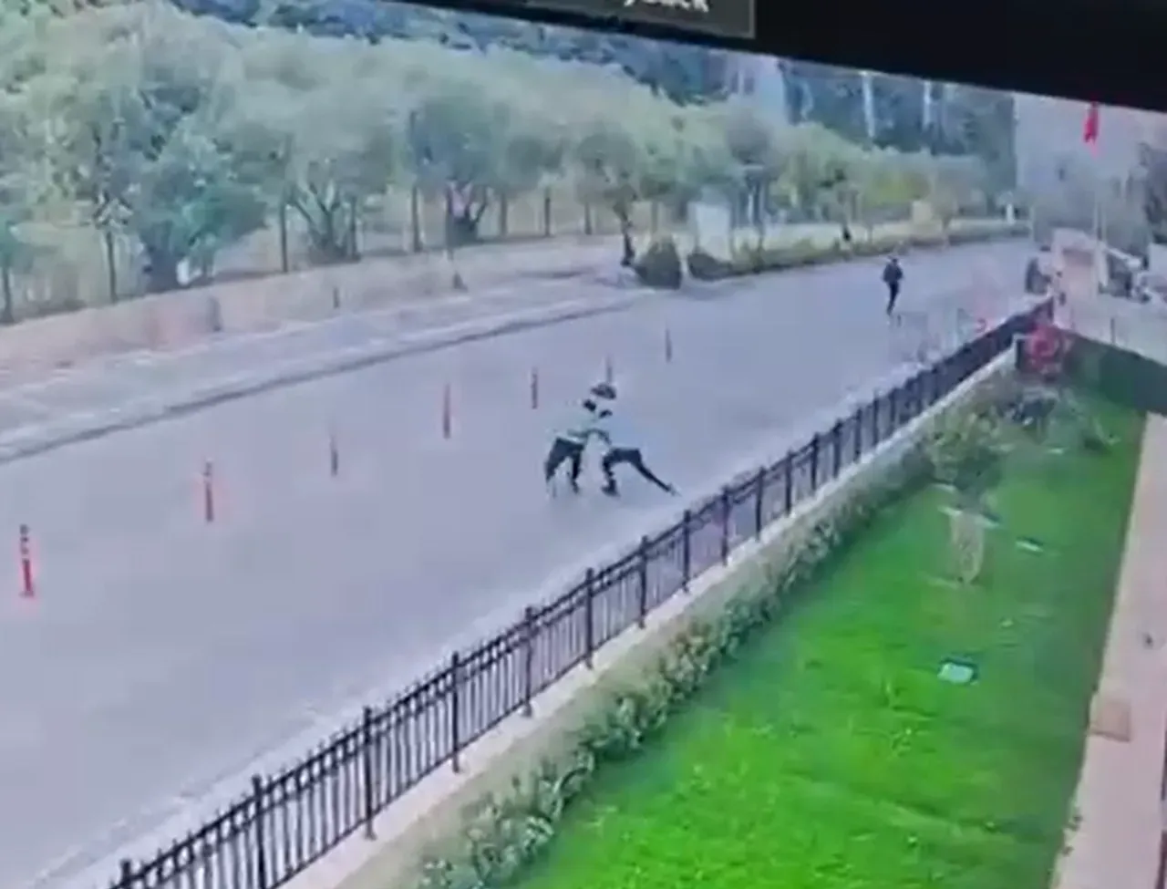 Adliye önünde kurşun yağmuruna tuttu! Yalova'daki kan donduran cinayetin görüntüleri ortaya çıktı