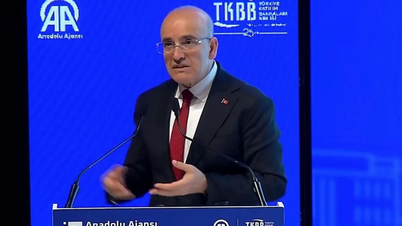 Bakan Şimşek: Küresel şoklara rağmen programımız rayında