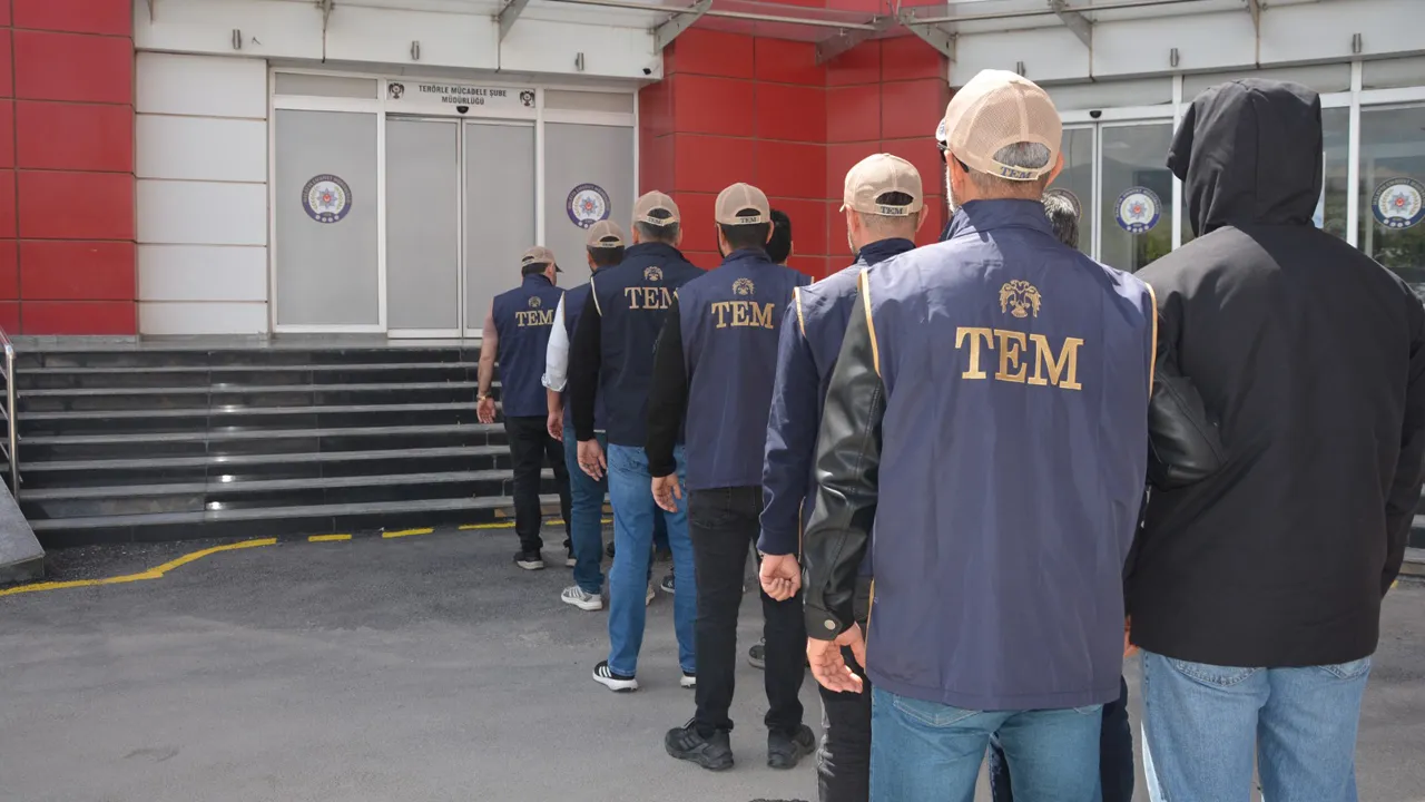 Malatya merkezli 17 ilde FETÖ'ye büyük operasyon! Gözaltılar var 