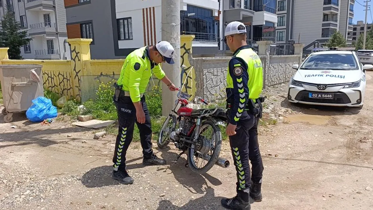 Motosiklet sürücüsüne rekor yaptırım! Polisten kaçtı, 552 bin TL ceza yedi
