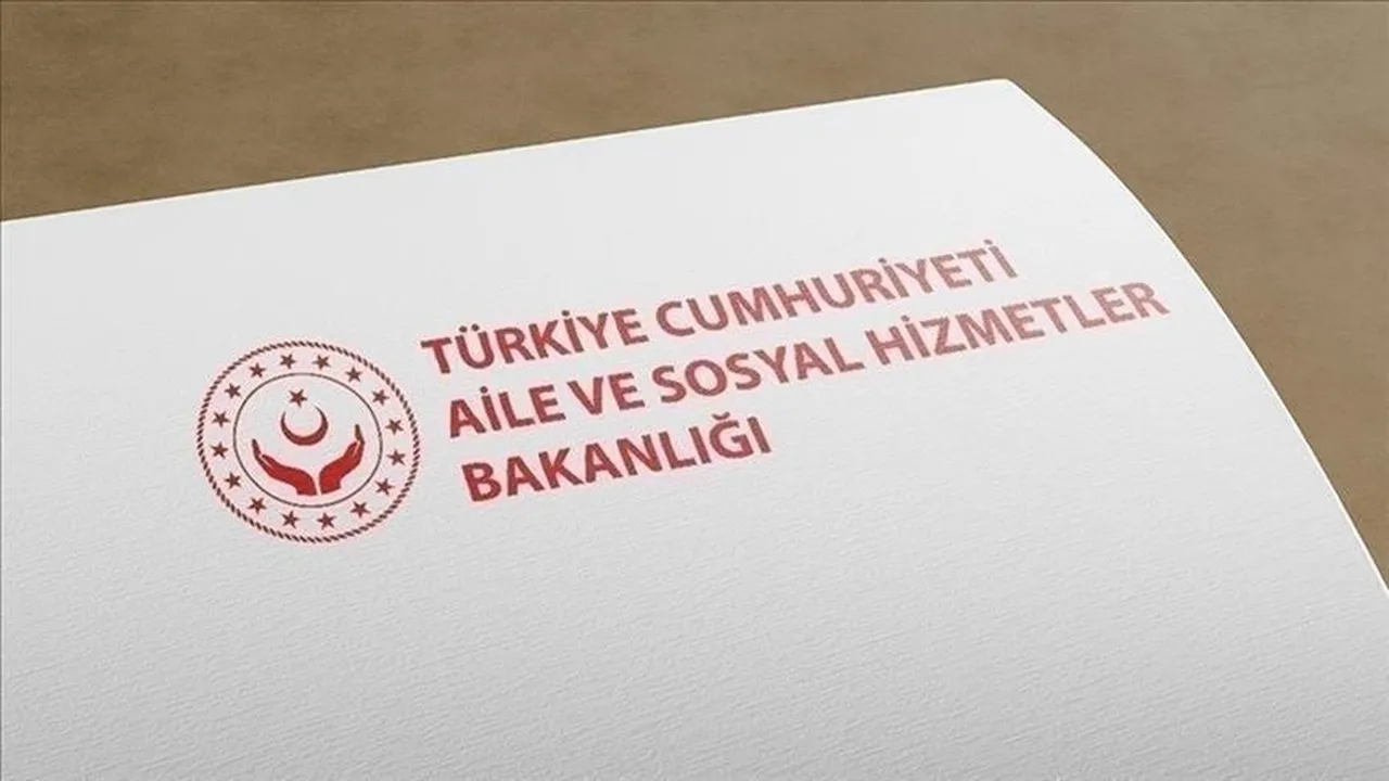 Yüzlerce sözleşmeli personel alınacak! Bakanlık ilanı duyurdu: KPSS puan türü ve tarihi açıklandı