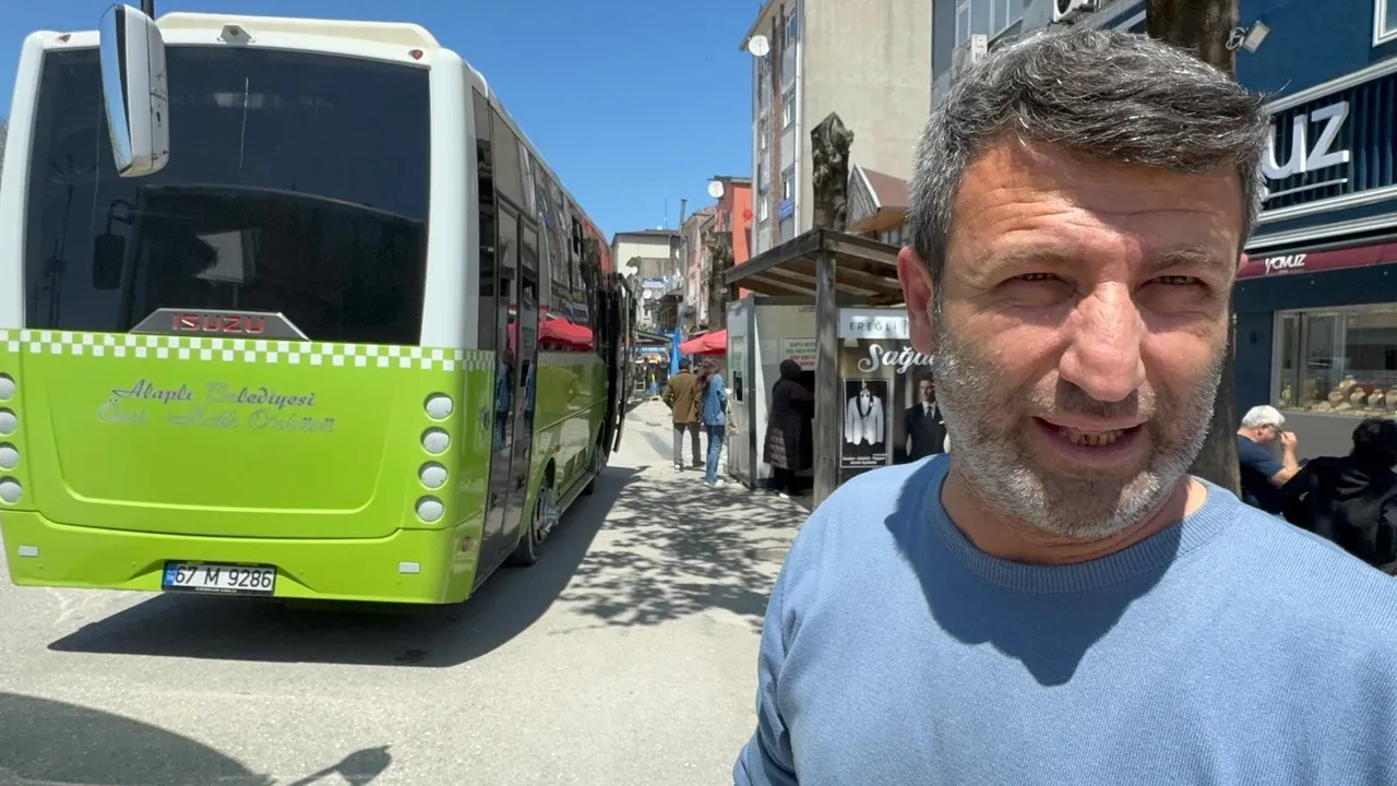 ‘Bebek Firarda’ filmini akıllara getiren olay… Otobüse emekleyerek bindi, şoför son anda fark etti