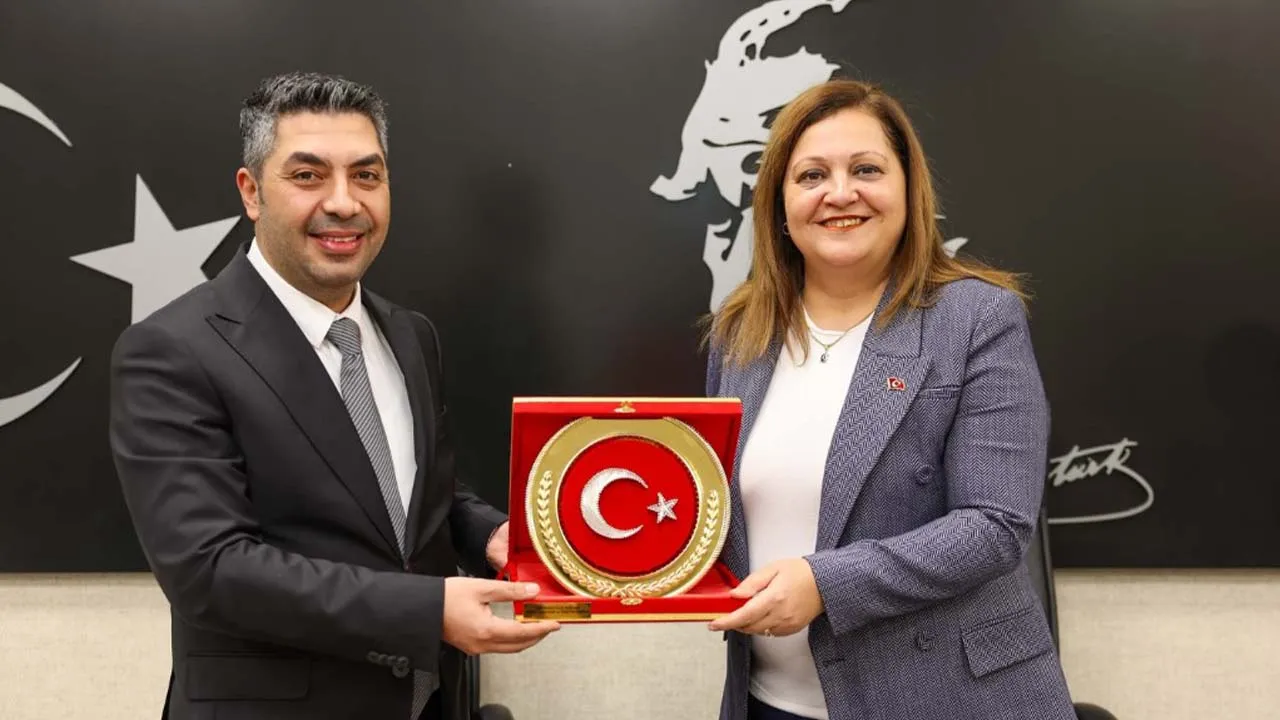 CHP'de Burcu Köksal depremi! İlçe başkanını görevden aldılar