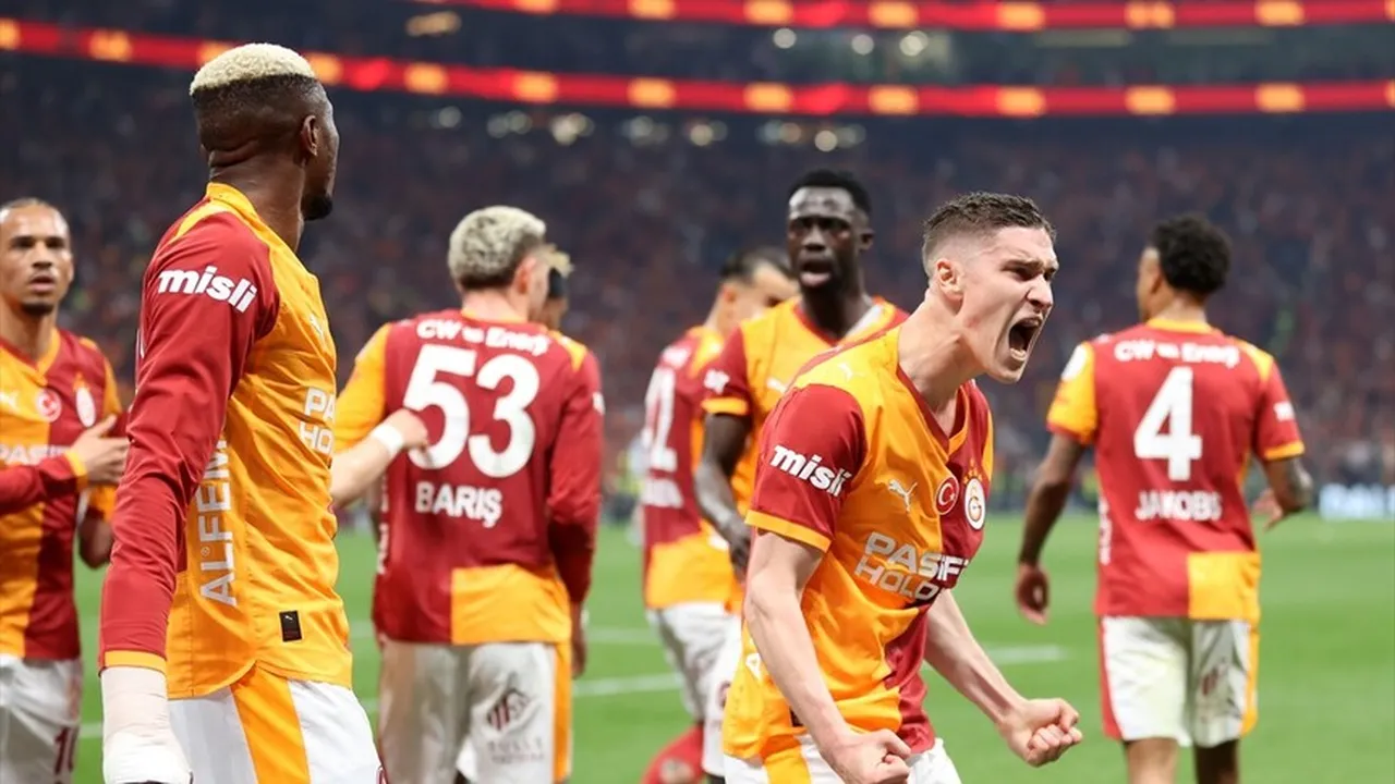 Cimbom'un tur günü! Galatasaray üst üste dördüncü şampiyonluk için sahada