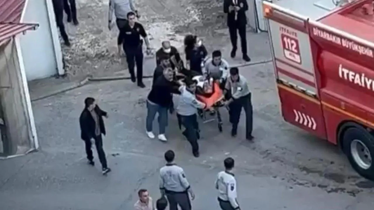 Diyarbakır'da otel yangını! 13 işçi hastanelik oldu