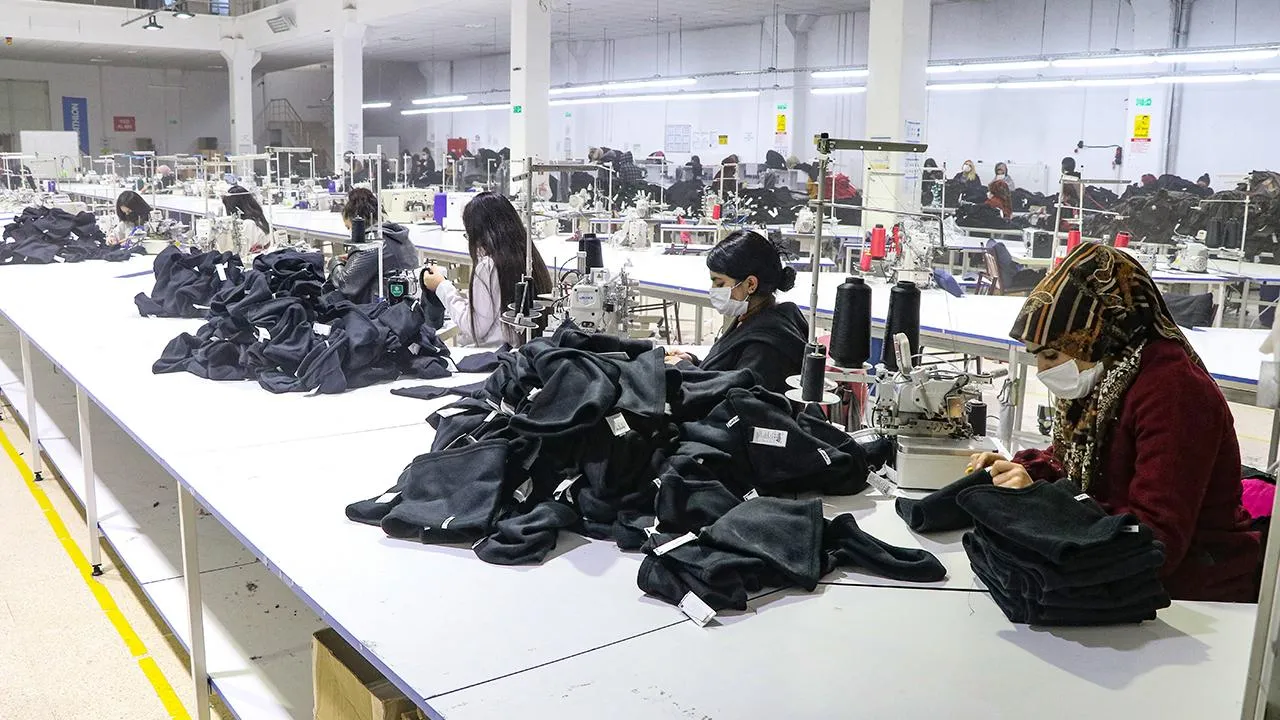 Hazır giyimde 250 bin kişiye iş, 5 milyar dolarlık ihracat hamlesi: Suriye sınırına yeni üretim üssü