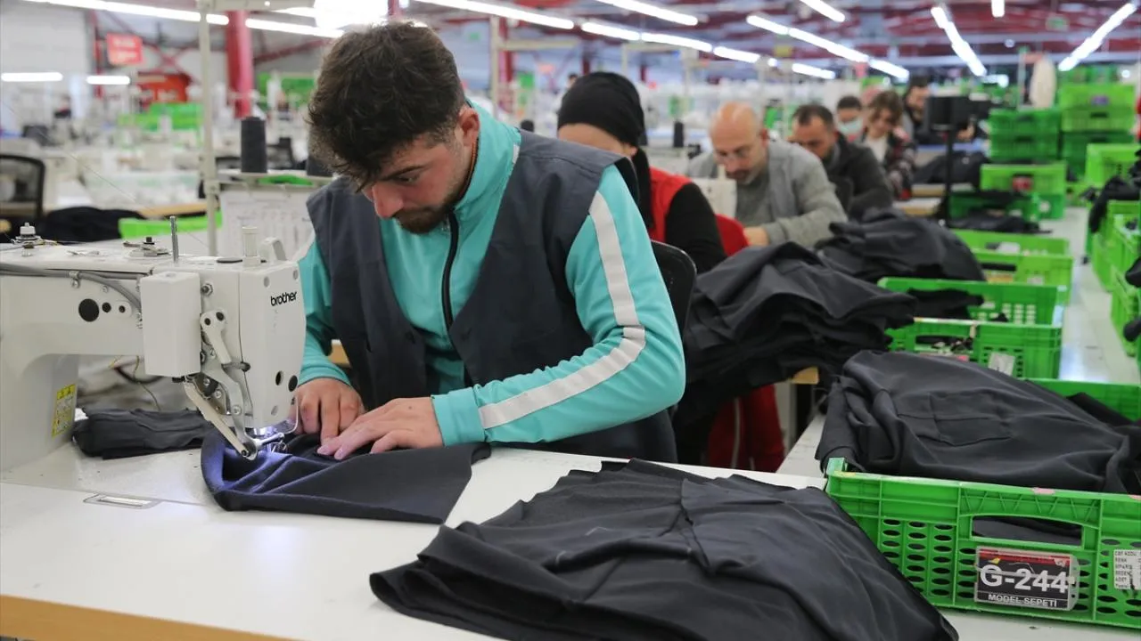 Hazır giyimde 250 bin kişiye iş, 5 milyar dolarlık ihracat hamlesi: Suriye sınırına yeni üretim üssü