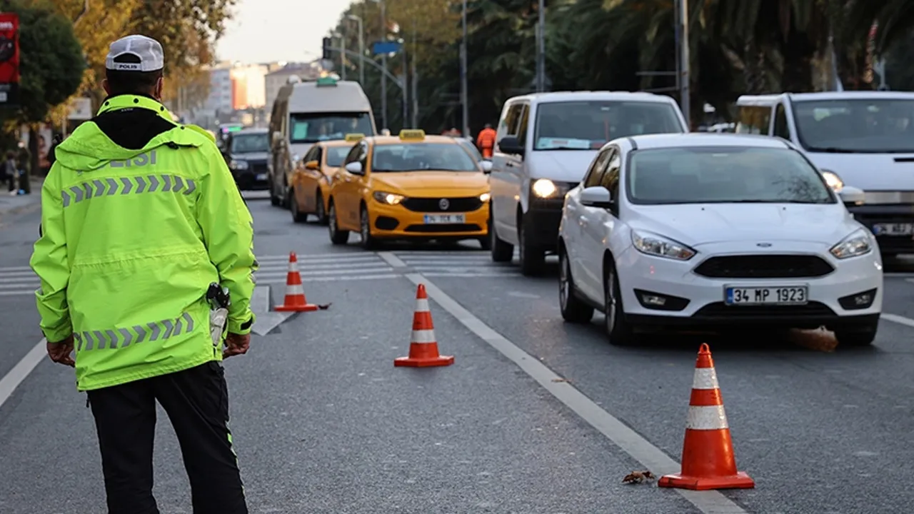 İstanbul’da kritik trafik uyarısı! Yollar kapanıyor