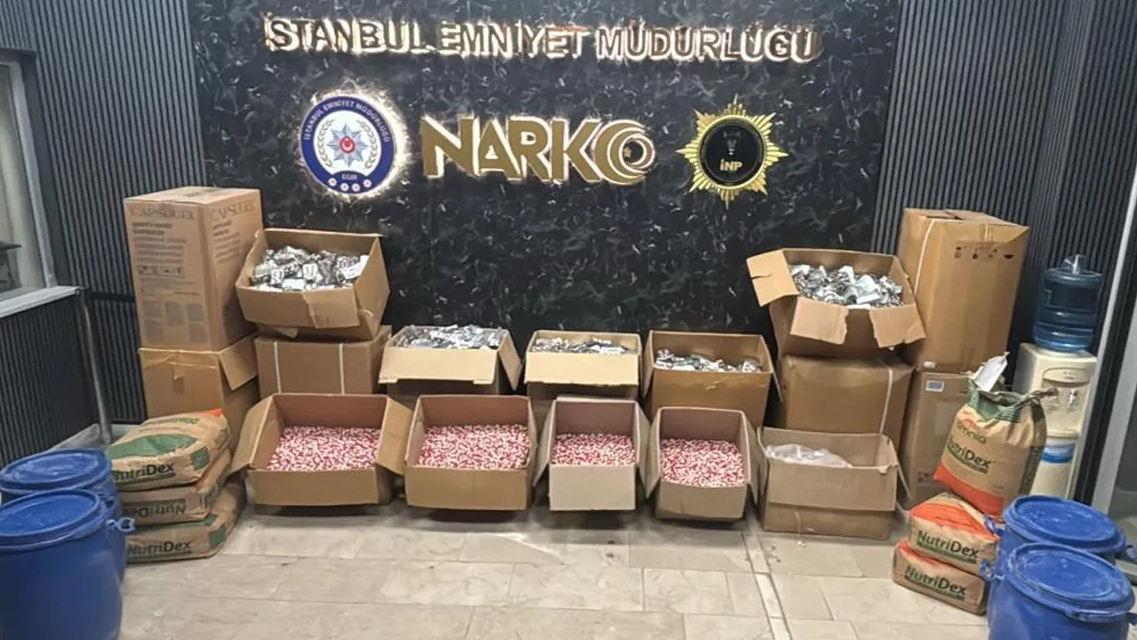 İstanbul'un 2 ilçesinde uyuşturucu operasyonu! 200 milyon değerinde hap ele geçirildi