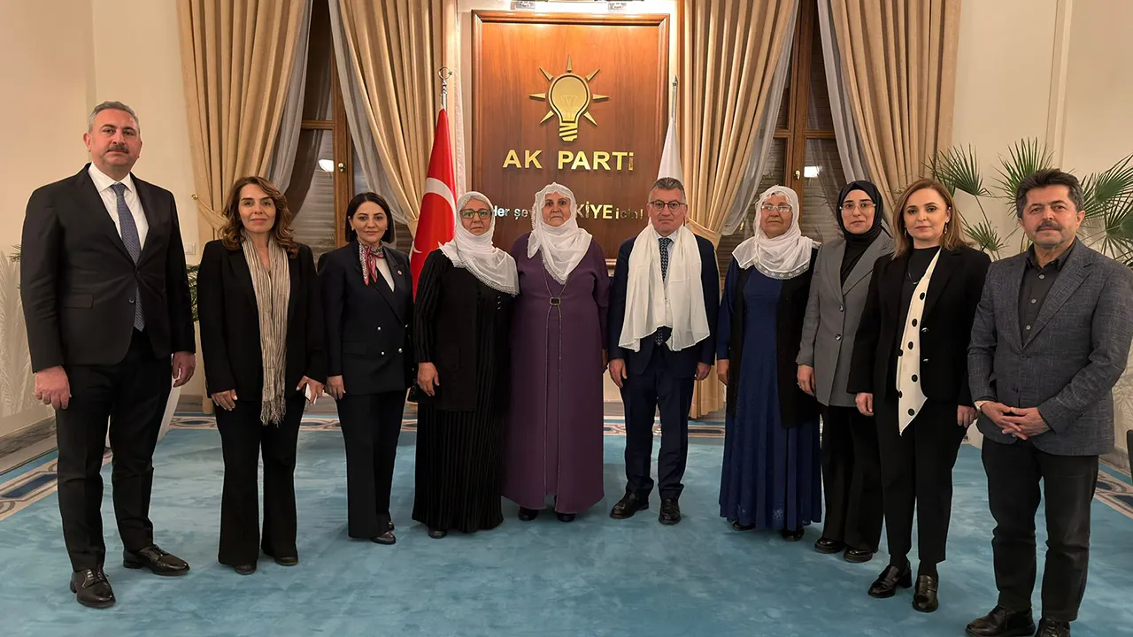 Barış Anneleri, AK Parti grubunu da ziyaret etti
