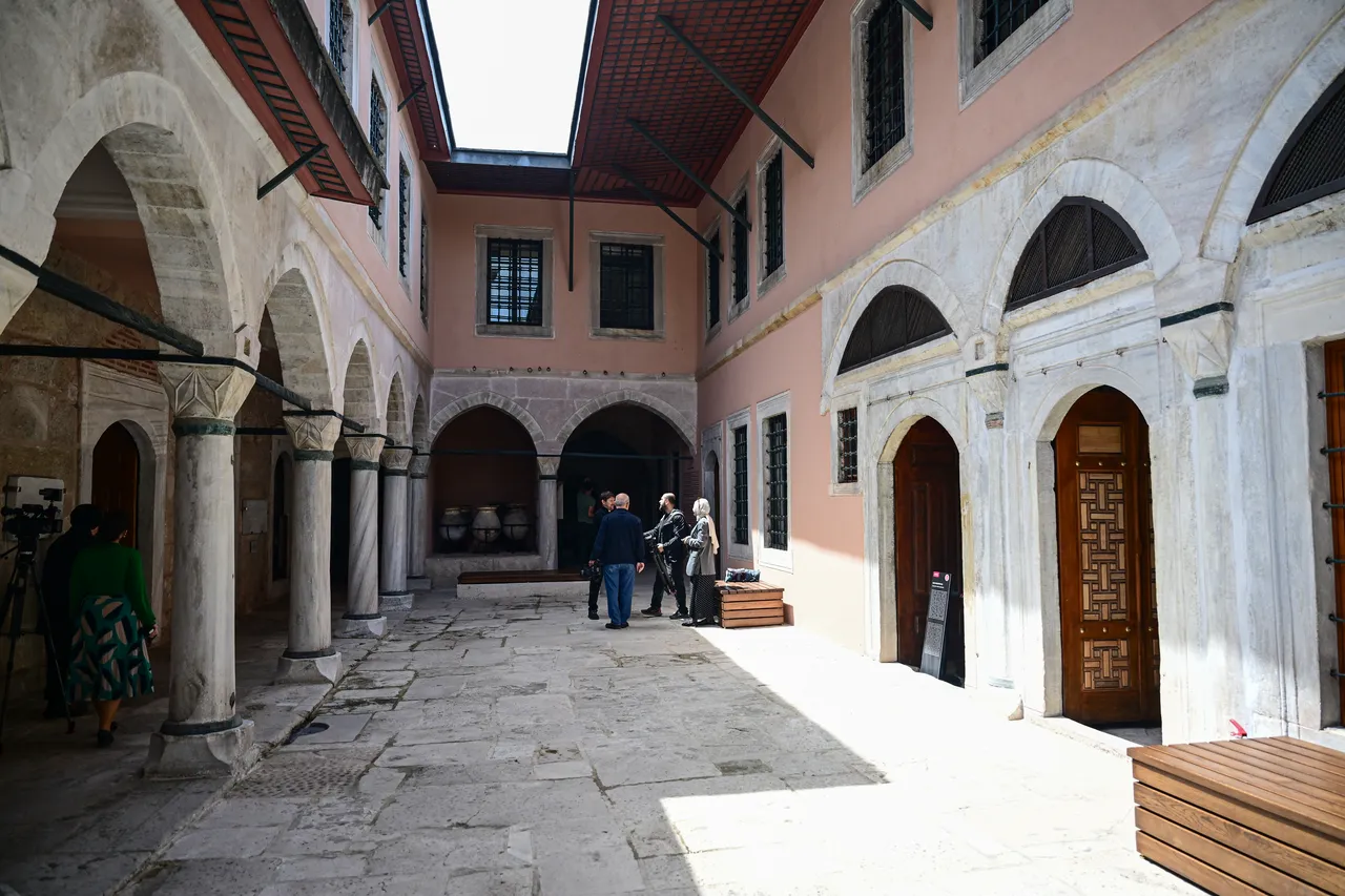 Topkapı Sarayı'nda 350 yıllık sır perdesi aralandı! Haremde yeni bölümler ziyarete açıldı