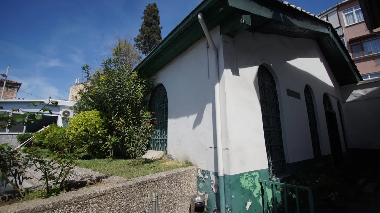Adı var kendi kayıp Pazartekke