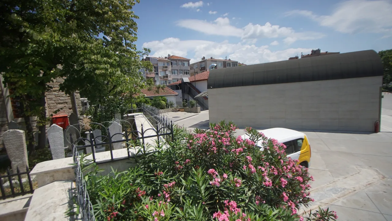 Adı var kendi kayıp Pazartekke