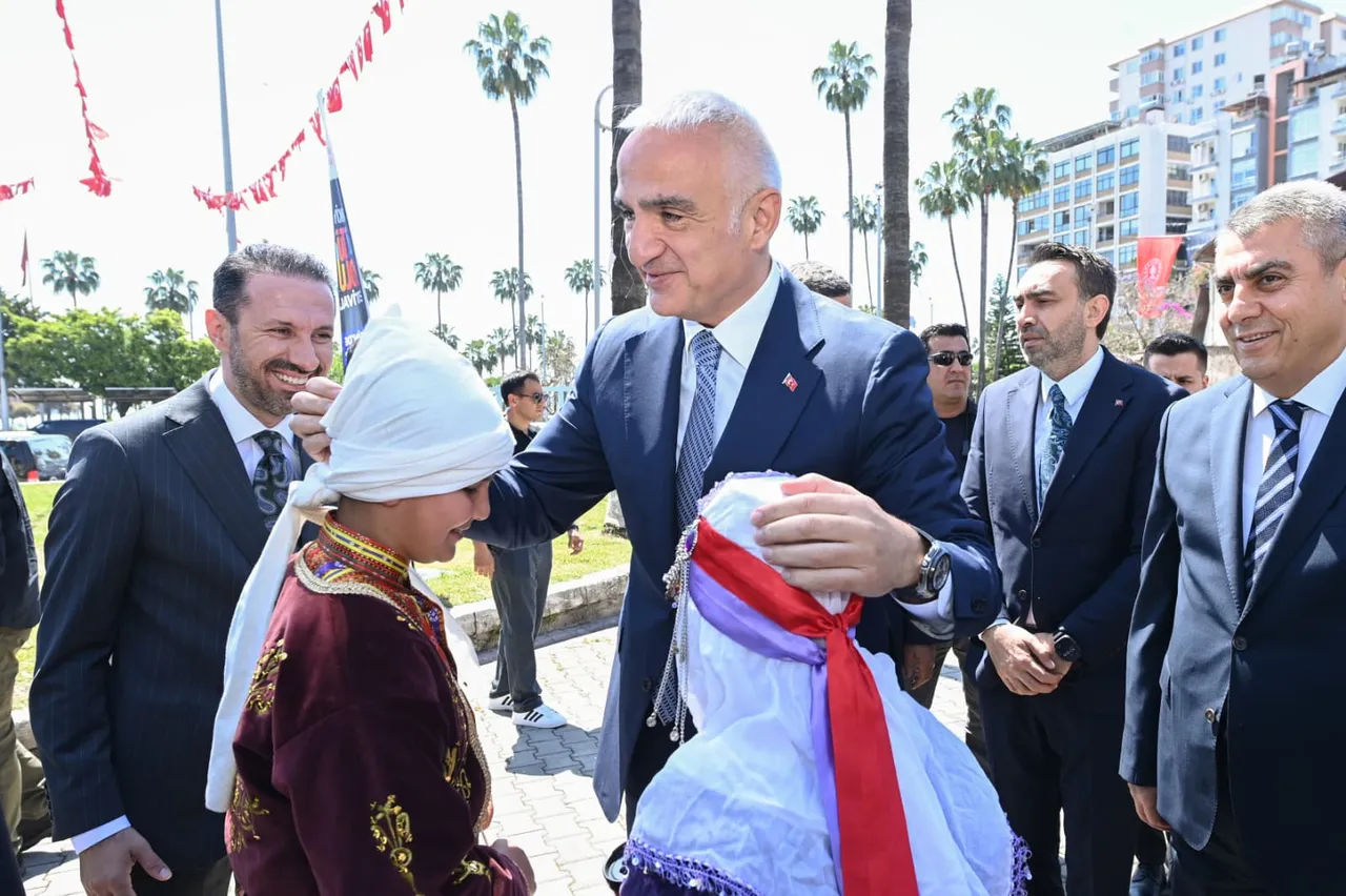 Akdeniz’in incisi ilk kez kültür yolu sahnesinde! Mersin’de festival coşkusu başladı