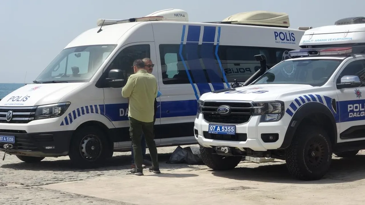 Antalya'da ABD'li turistin feci sonu! 40 metrelik falezlerden düştü