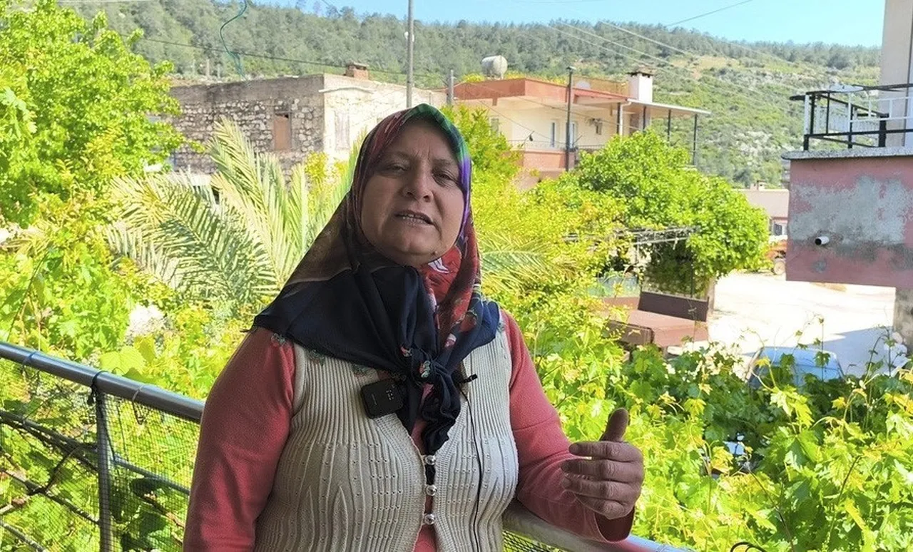 “Beni de görsünler” dedi, köy hayatını dünyaya açtı! Binlerce takipçisi var