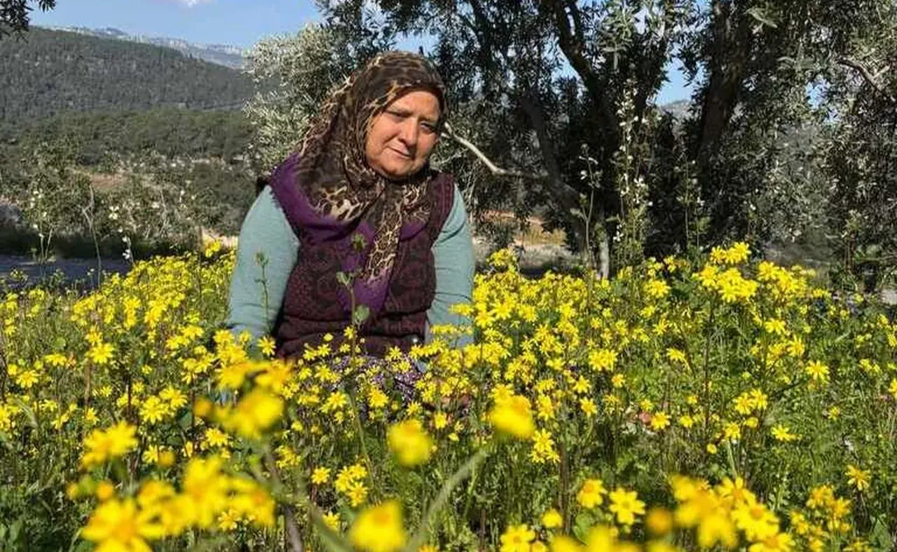 “Beni de görsünler” dedi, köy hayatını dünyaya açtı! Binlerce takipçisi var