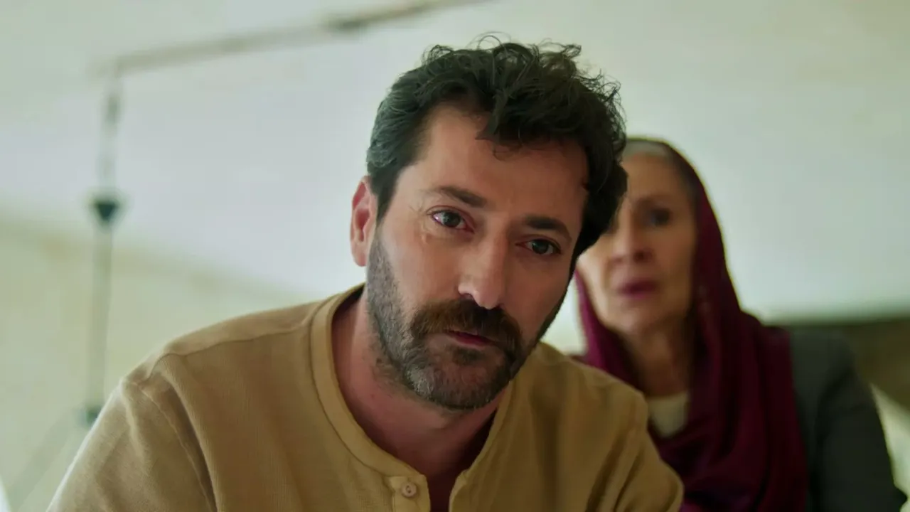Burç Kümbetoğlu Uzak Şehirden ayrılıyor mu?