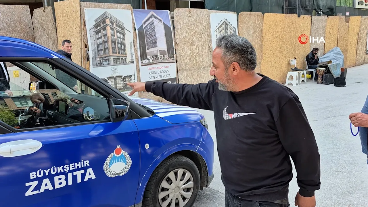 Eskişehir'de hareketli anlar! Zabıtaya direnen seyyar satıcıdan basın mensuplarına ilginç tepki