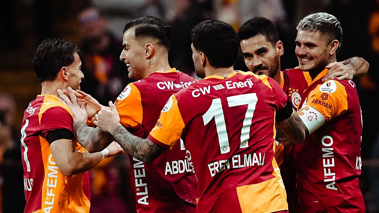 Galatasaray'da 4 futbolcunun ilk şampiyonluk sevinci