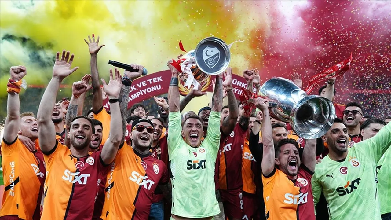 İşte Fenerbahçe'nin şampiyonluk ihtimali! Galatasaray yenilirse ne olur, Fenerbahçe şampiyon olabilir mi?