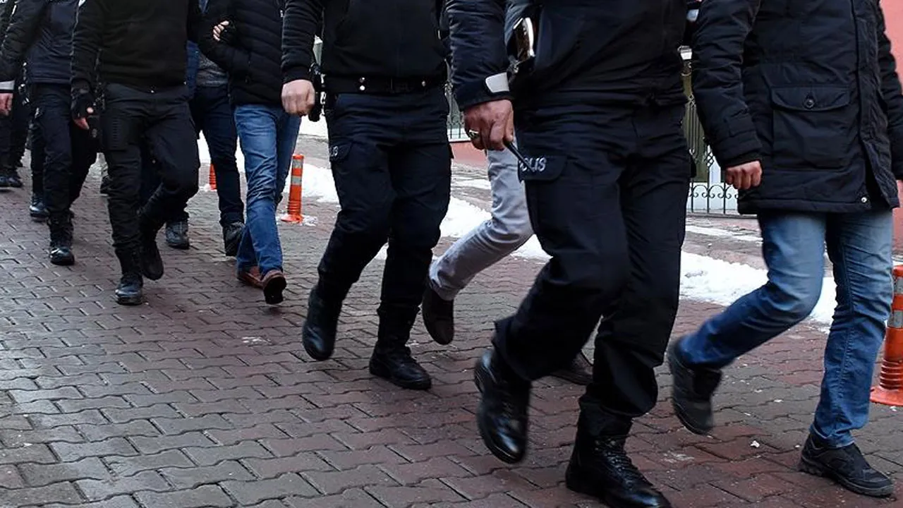 Sosyal medyada tuzağa düşürdüler! 13 yaşındaki kızın istismarında 36 kişiye dava