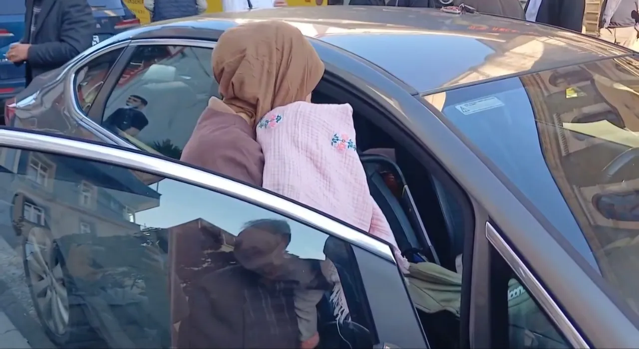 Yürekleri ağza getiren olay! Genç anne çaresizce yardım istedi