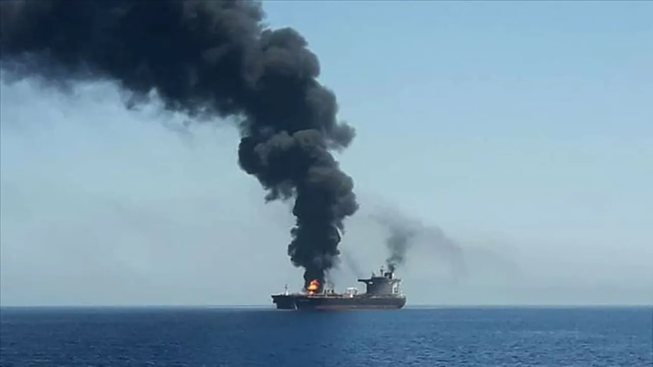 Basra Körfezi'nde patlama! Irak karasularında bir gemi vuruldu