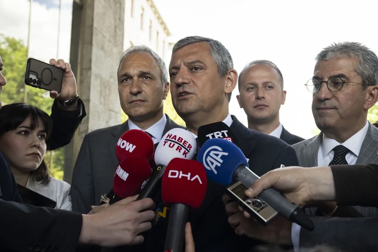 CHP’de grup toplantısı krizi derinleşiyor: TBMM takviminde yok!