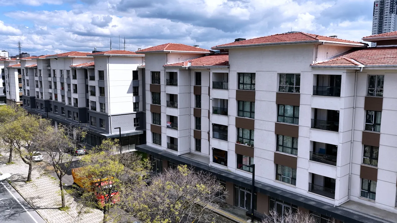 Deprem riskli binalar gitti, güvenli konutlar geldi
