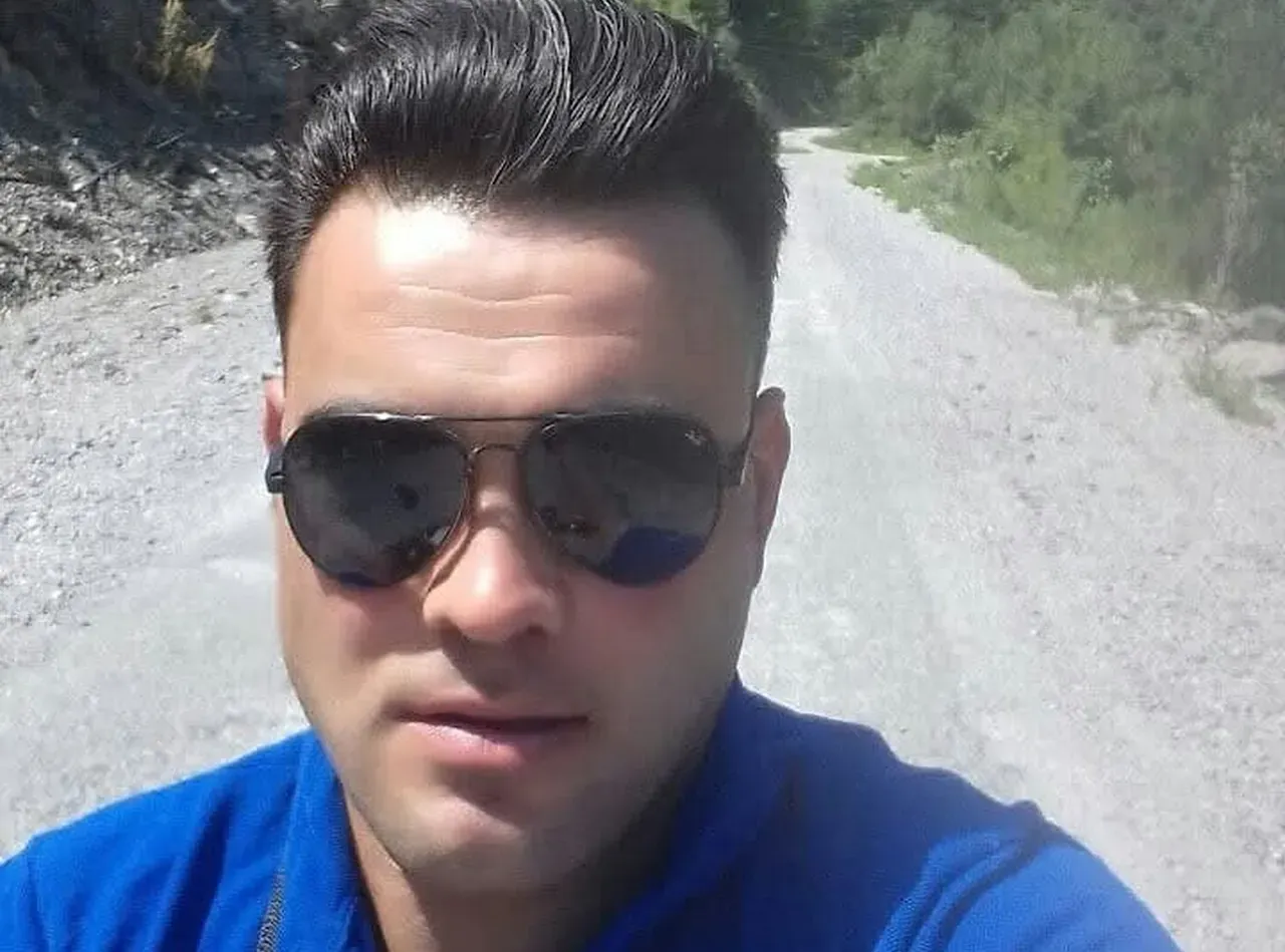 Ağrı şikayetiyle gitti, midesinden canlı böcek çıktı!
