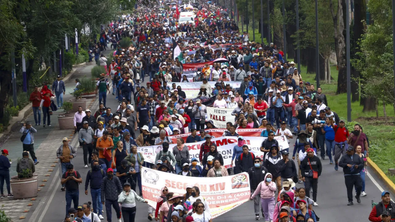 Dünya Kupası öncesi Meksika karıştı! Protestocular stadyuma yöneldi