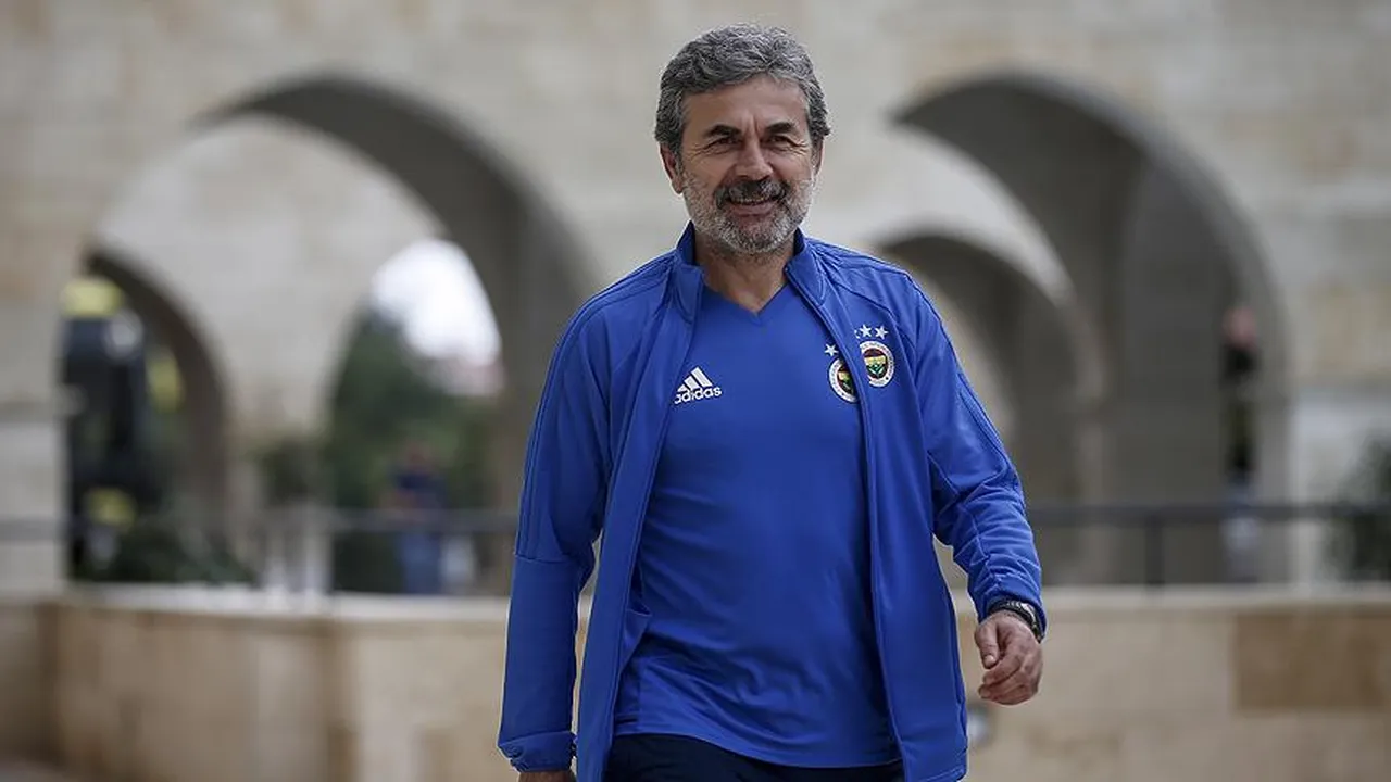 Fenerbahçe'de daha önce hem futbolcu hem de teknik direktör olarak görev yapan Aykut Kocaman'ın yeniden sarı-lacivertli kulübe dönmesi bekleniyor.