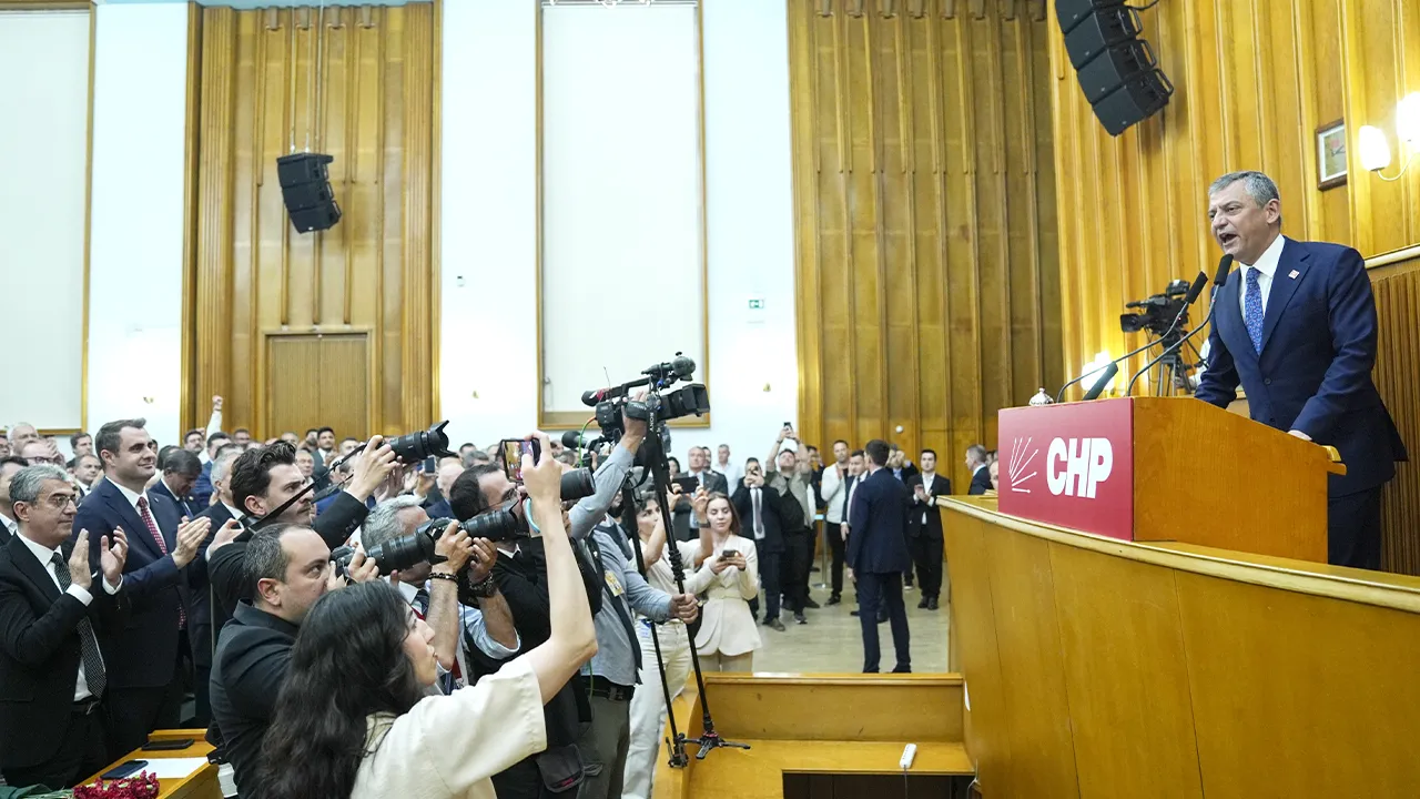 Meclis kapısında kapışan CHP'liler birbirine böyle seslendi: Hain Kılıçdaroğlu,  Fetö’cü Özgür