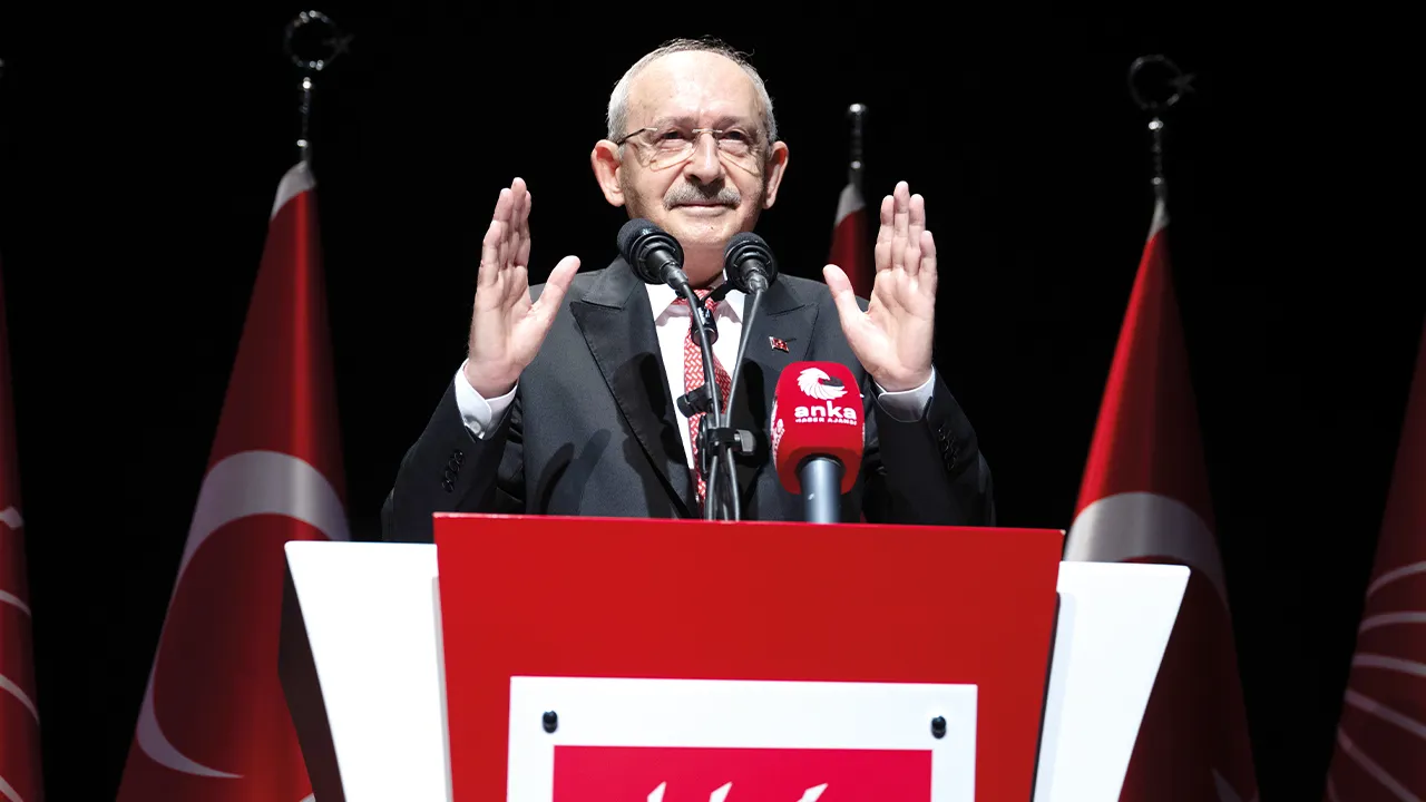 Meclis kapısında kapışan CHP'liler birbirine böyle seslendi: Hain Kılıçdaroğlu,  Fetö’cü Özgür