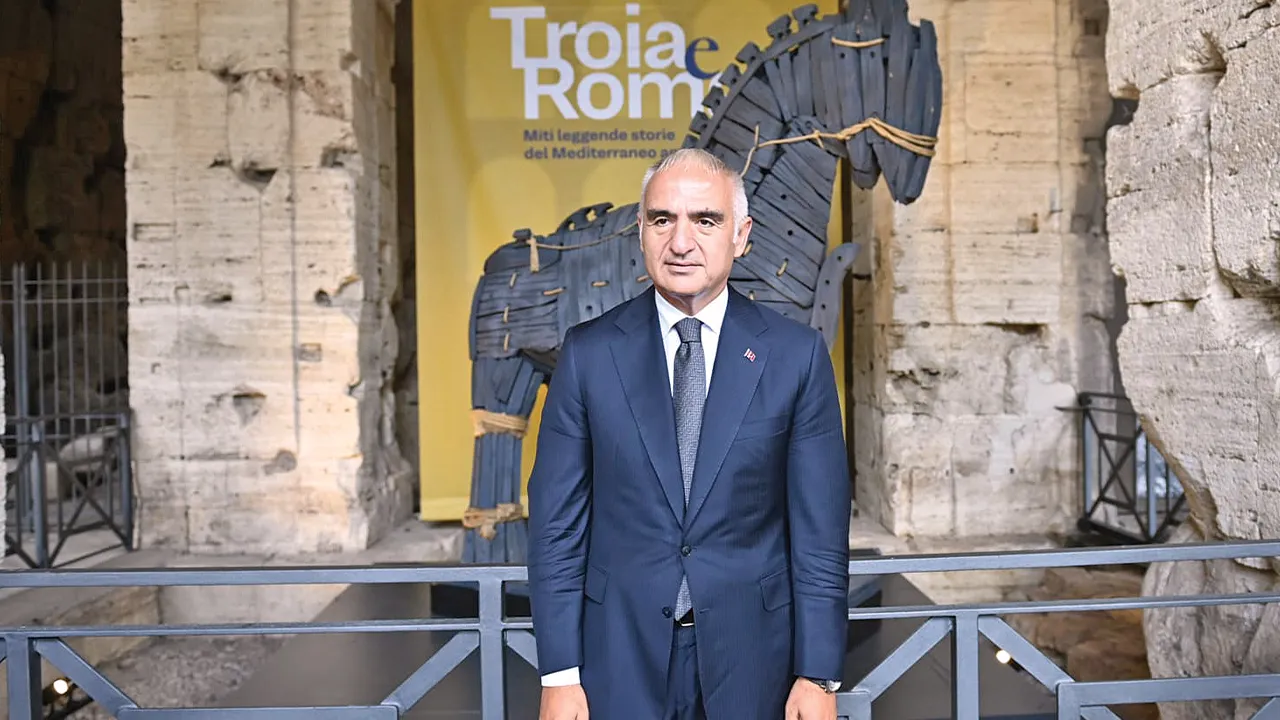 221 tarihi eser Kolezyumda: Troya, Romanın kalbine taşındı