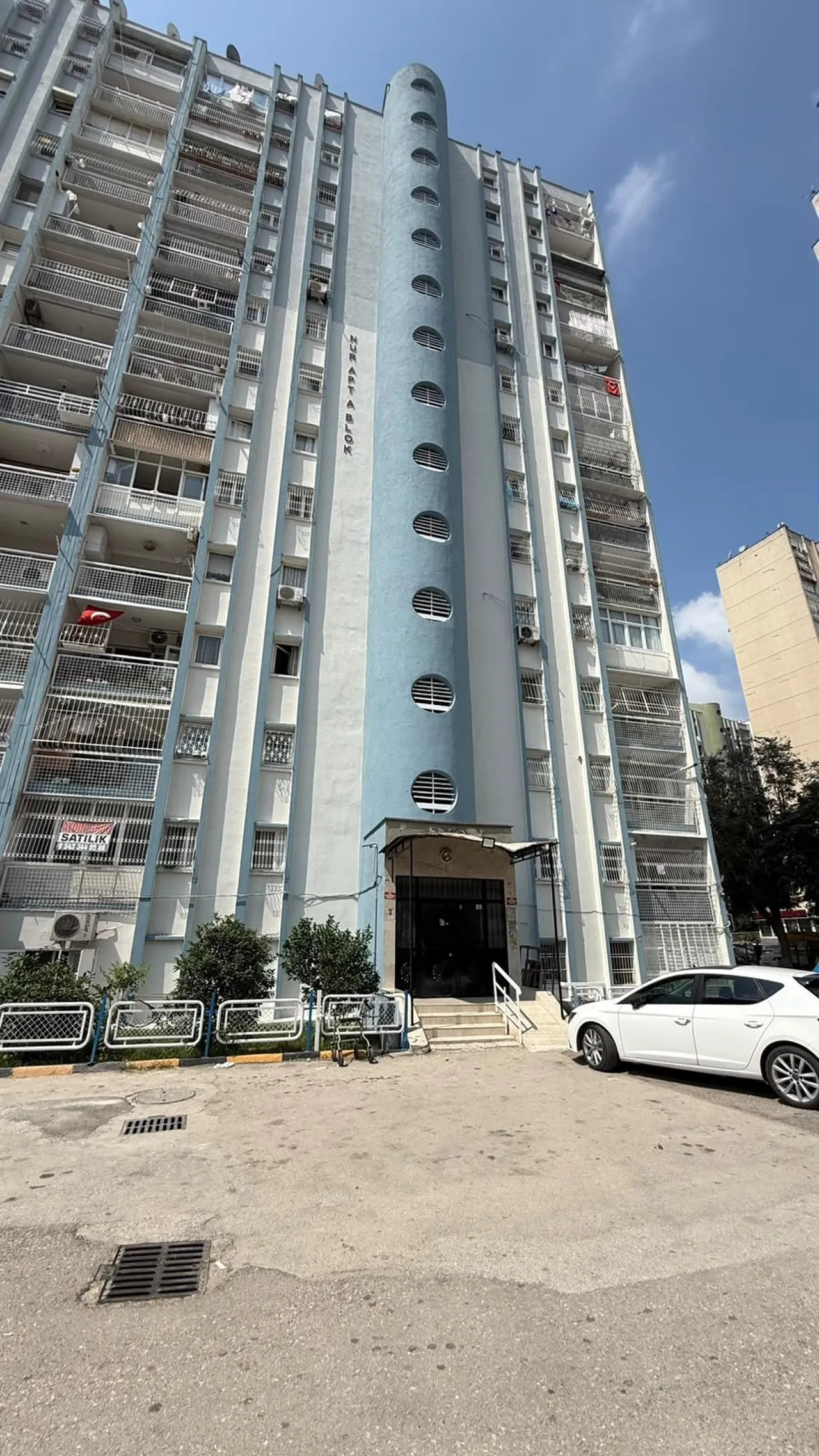Böyle hayatta kalmış! Adana’da 12.kattan düşen 14 yaşındaki Ecrinin doktoru konuştu: Tente hava yastığı gibi enerjiyi sönümledi