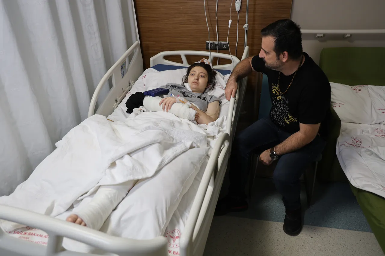 Böyle hayatta kalmış! Adana’da 12.kattan düşen 14 yaşındaki Ecrinin doktoru konuştu: Tente hava yastığı gibi enerjiyi sönümledi