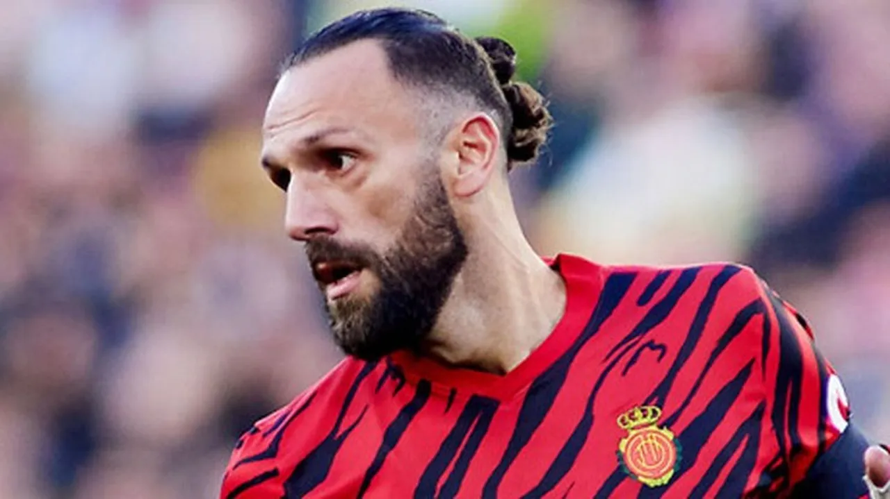 Fenerbahçe'de uçaklar peş peşe inecek! Sırada stoper transferi var